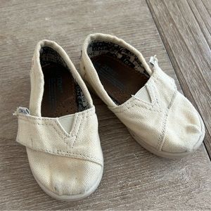 TOMS toddler shoes
